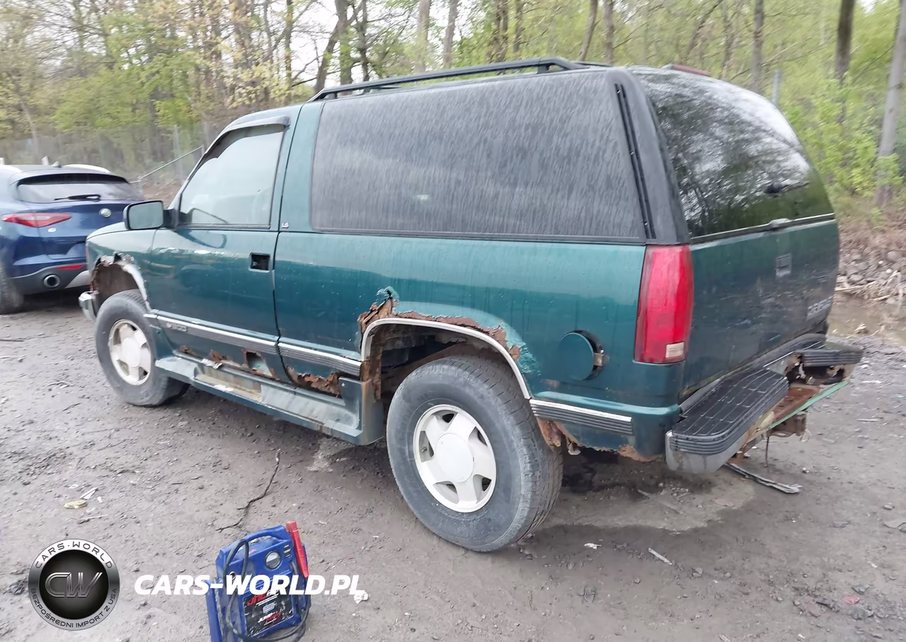 1997 Chevrolet Tahoe VIN:3GNEK18R8VG135942 - 3