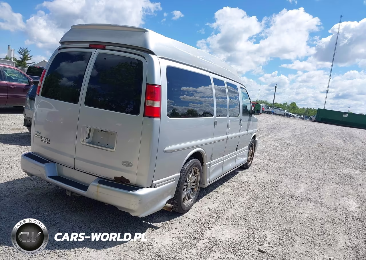 2011 Chevrolet Express 1500 Upfitter VIN:1GBSHDC43B1187954 - 4