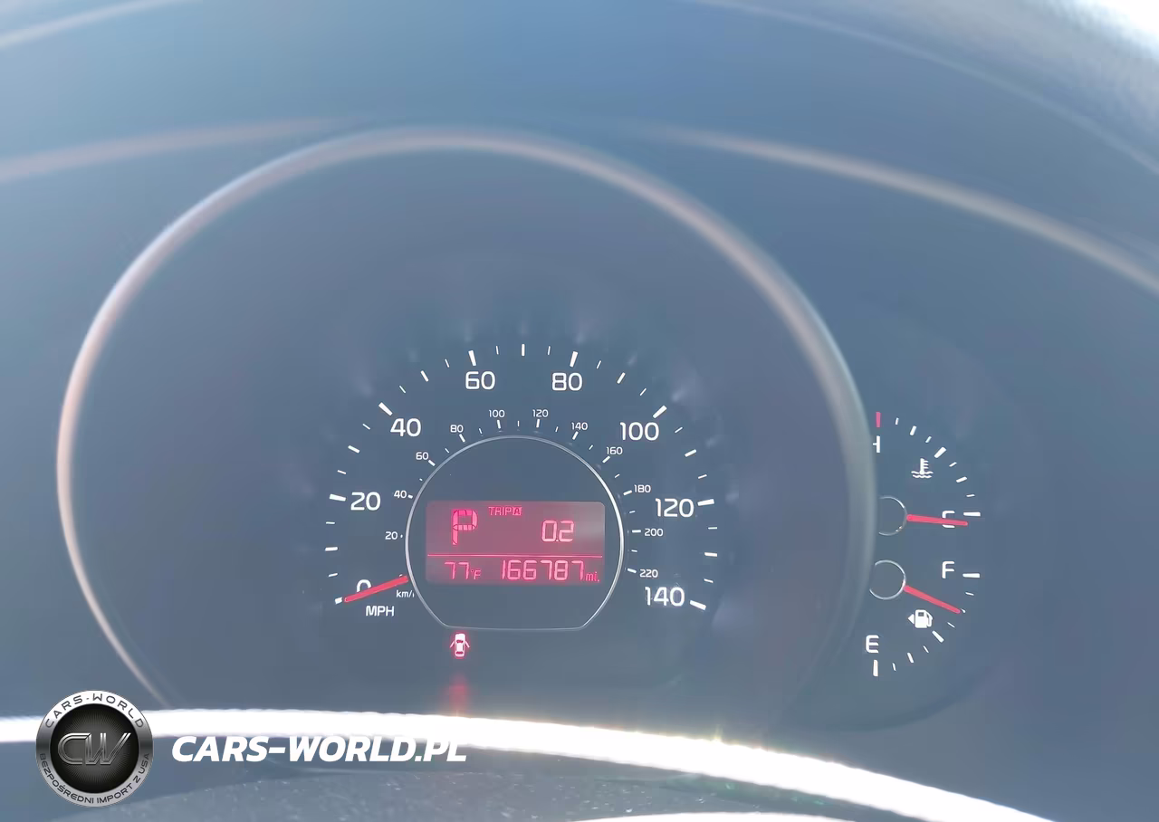 2016 Kia Soul + VIN:KNDJP3A50G7867413 - 7