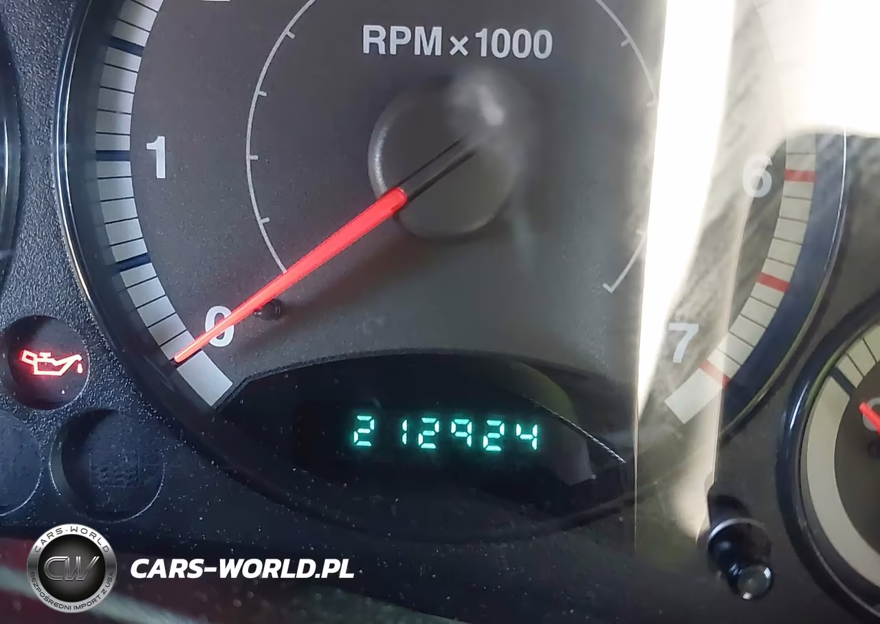 2005 Jeep Liberty Sport VIN:1J4GL48K25W622763 - 15