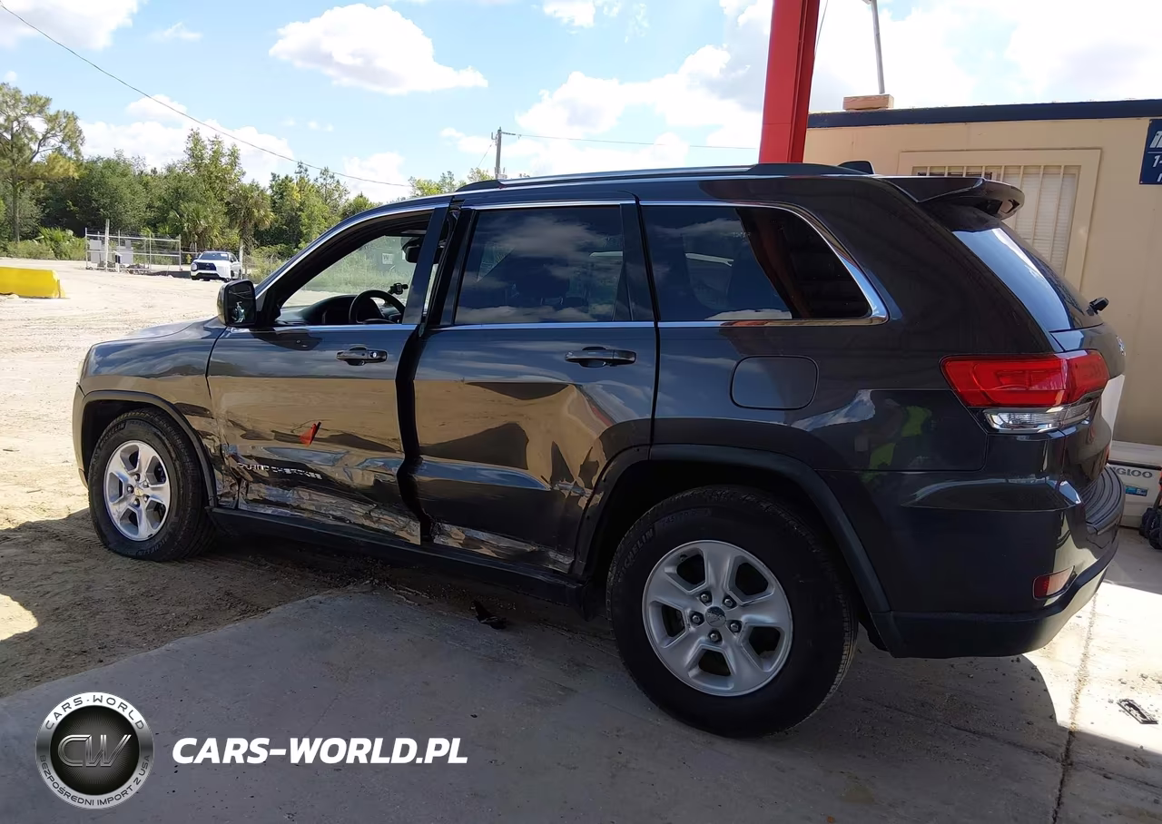 2015 Jeep Grand Cherokee Laredo VIN:1C4RJEAG1FC219196 - 14