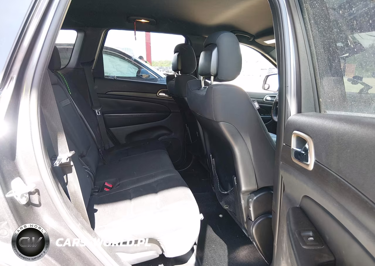 2015 Jeep Grand Cherokee Laredo VIN:1C4RJEAG1FC219196 - 8