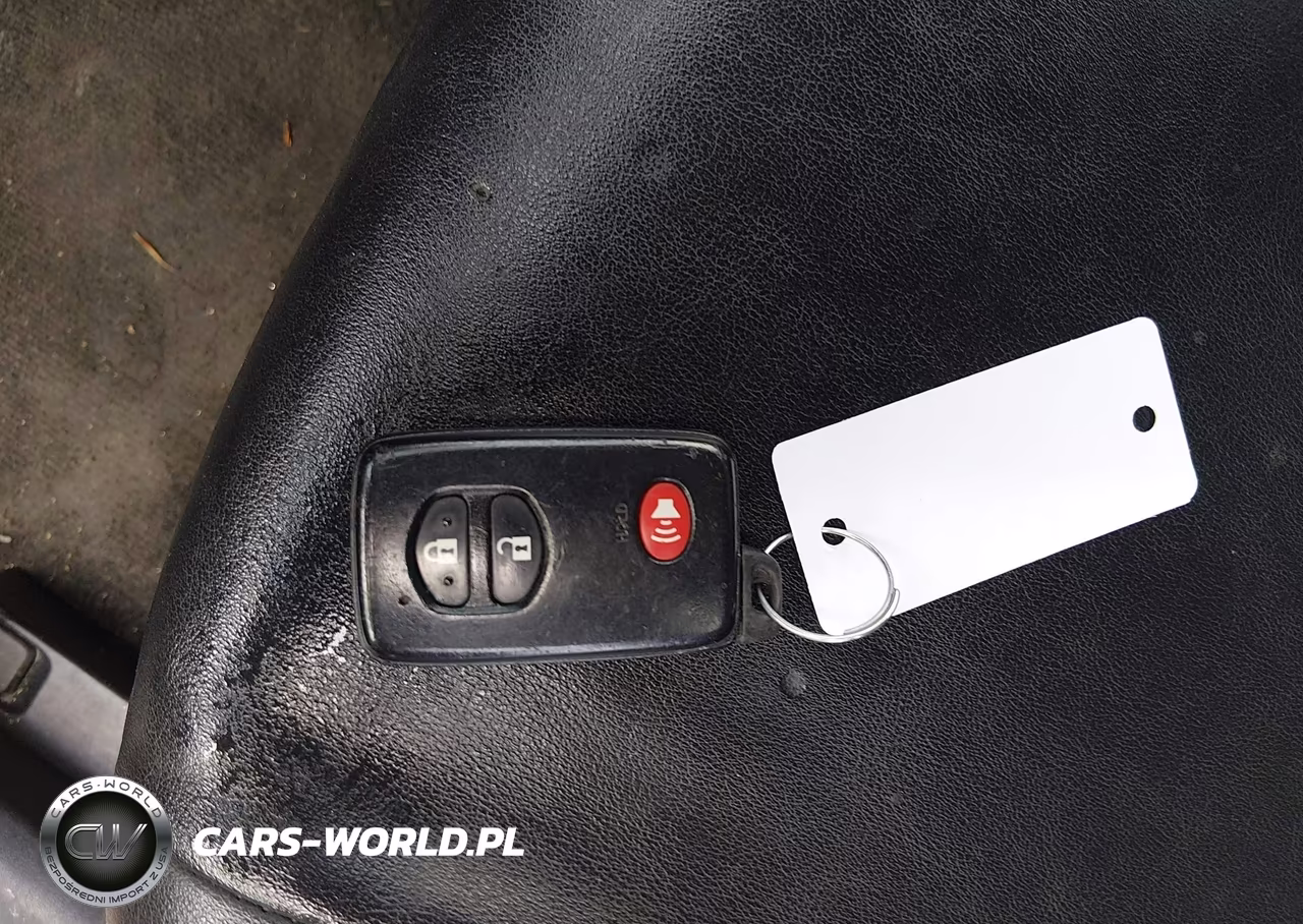 2013 Toyota Prius Three Se VIN:JTDKN3DU0D5586409 - 11