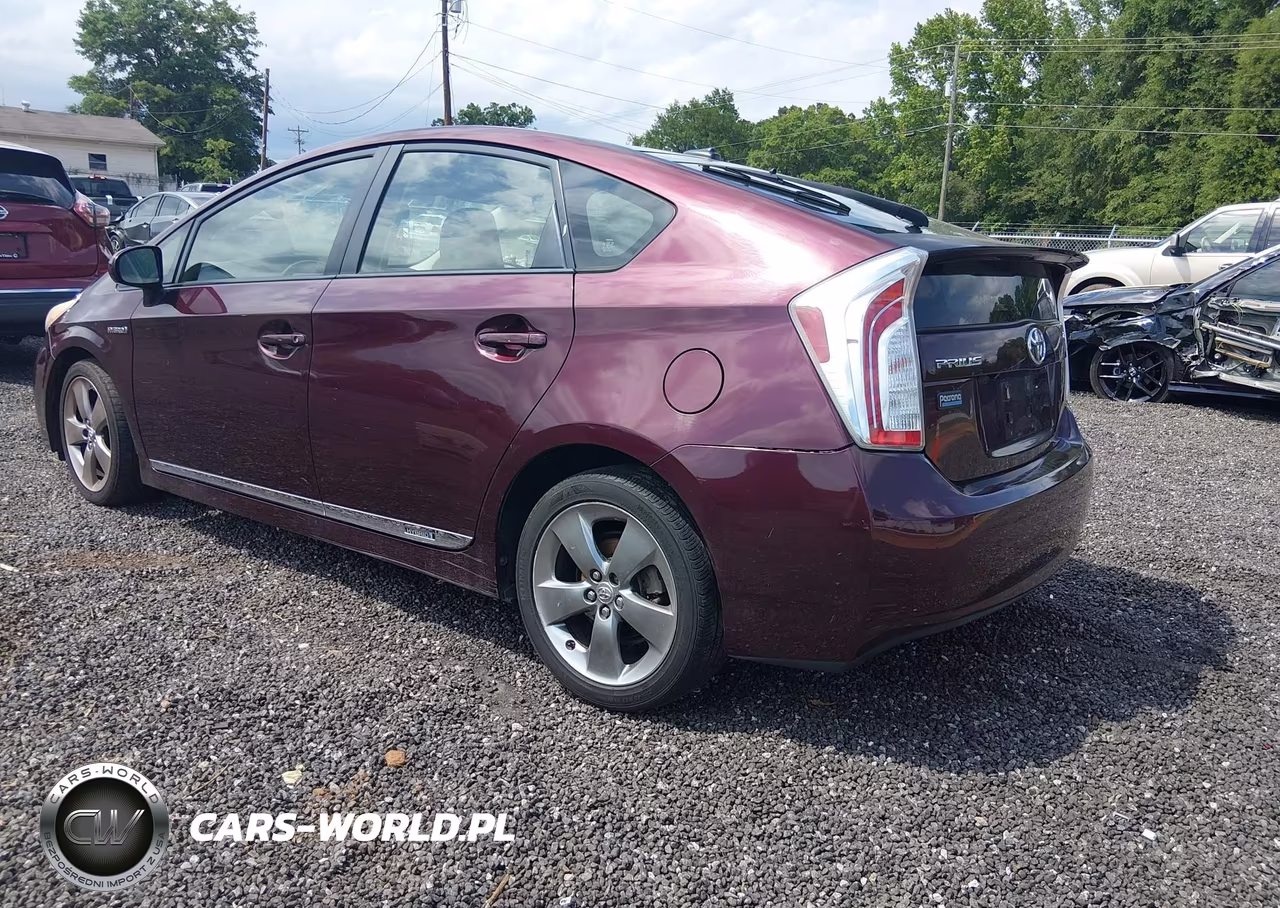 2013 Toyota Prius Three Se VIN:JTDKN3DU0D5586409 - 3