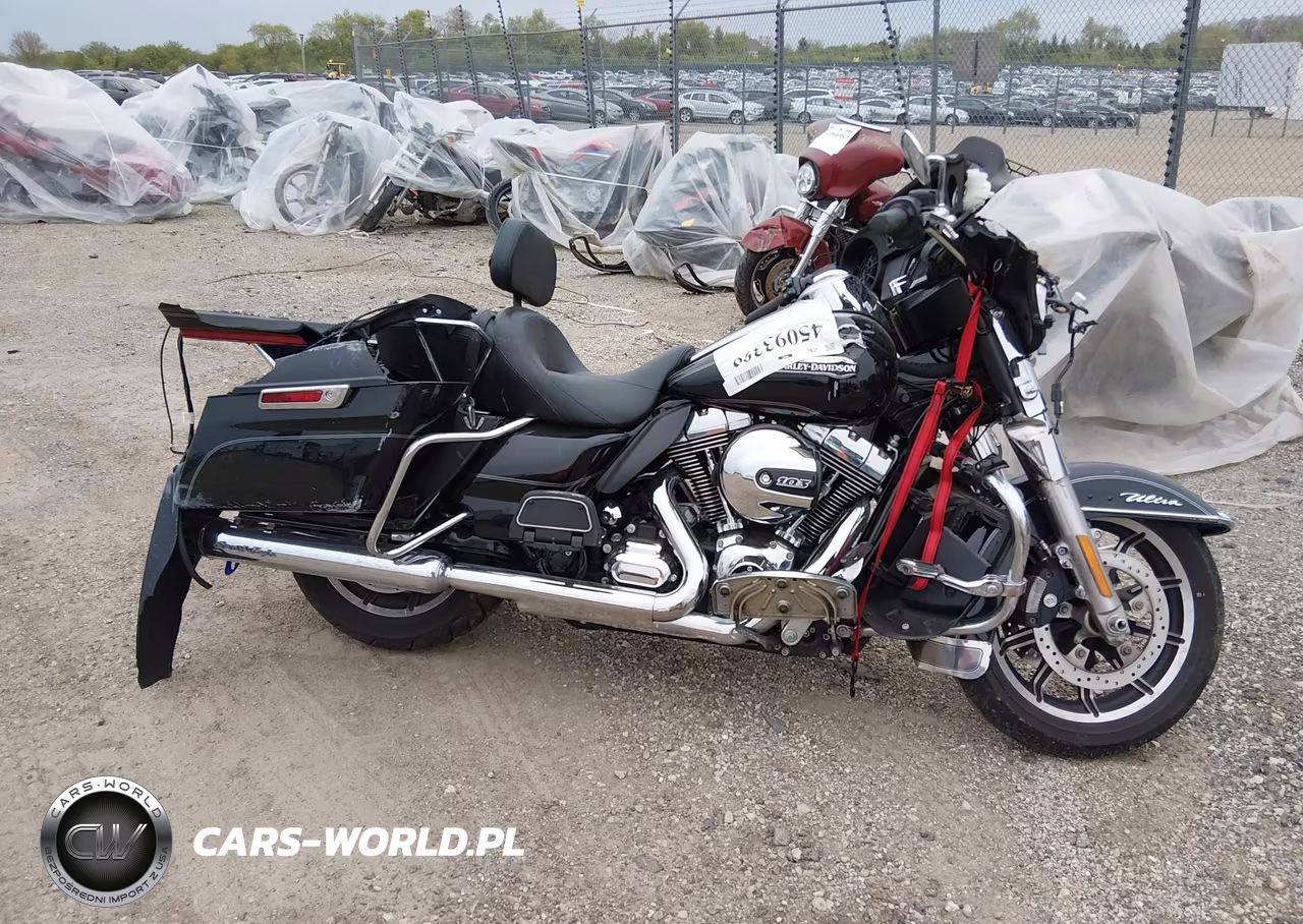 2016 Harley-Davidson Flhtcu Ultra Classic Electra Gld VIN:1HD1FCM12GB640537 - 11