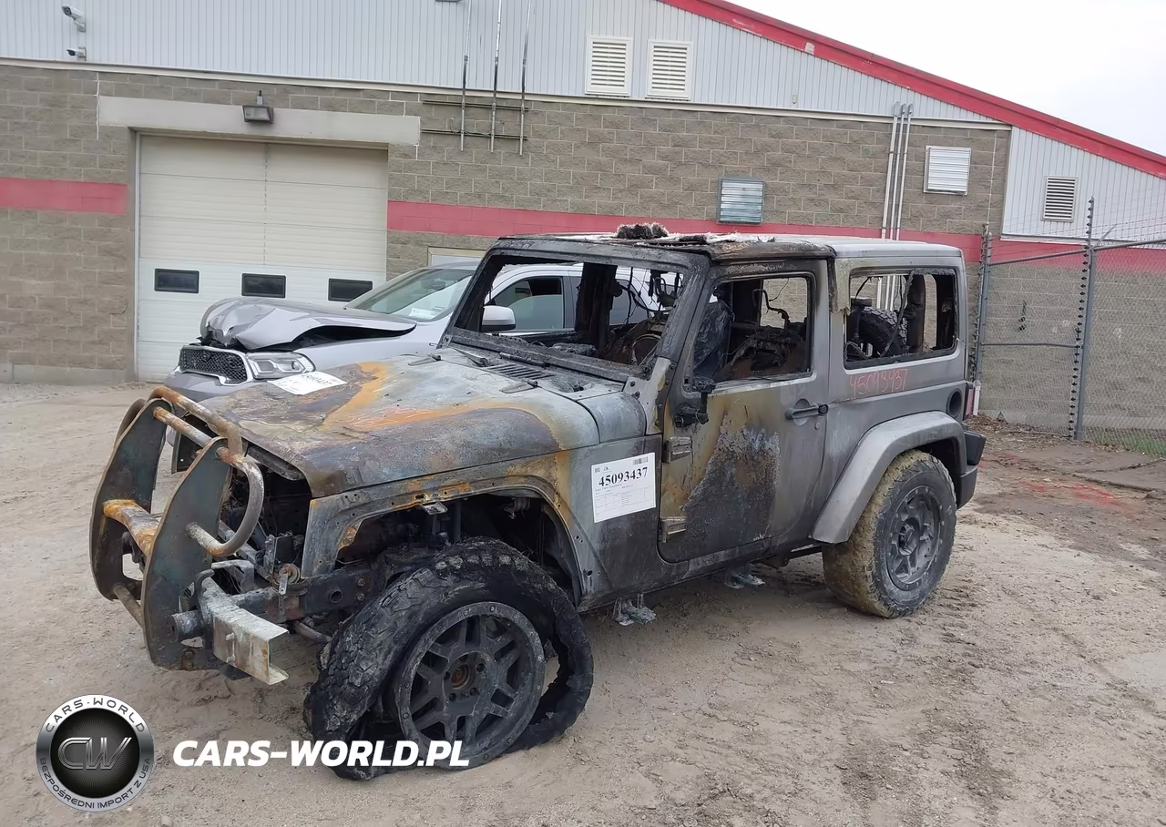 2015 Jeep Wrangler Sahara VIN:1C4GJWBGXFL528015 - 13