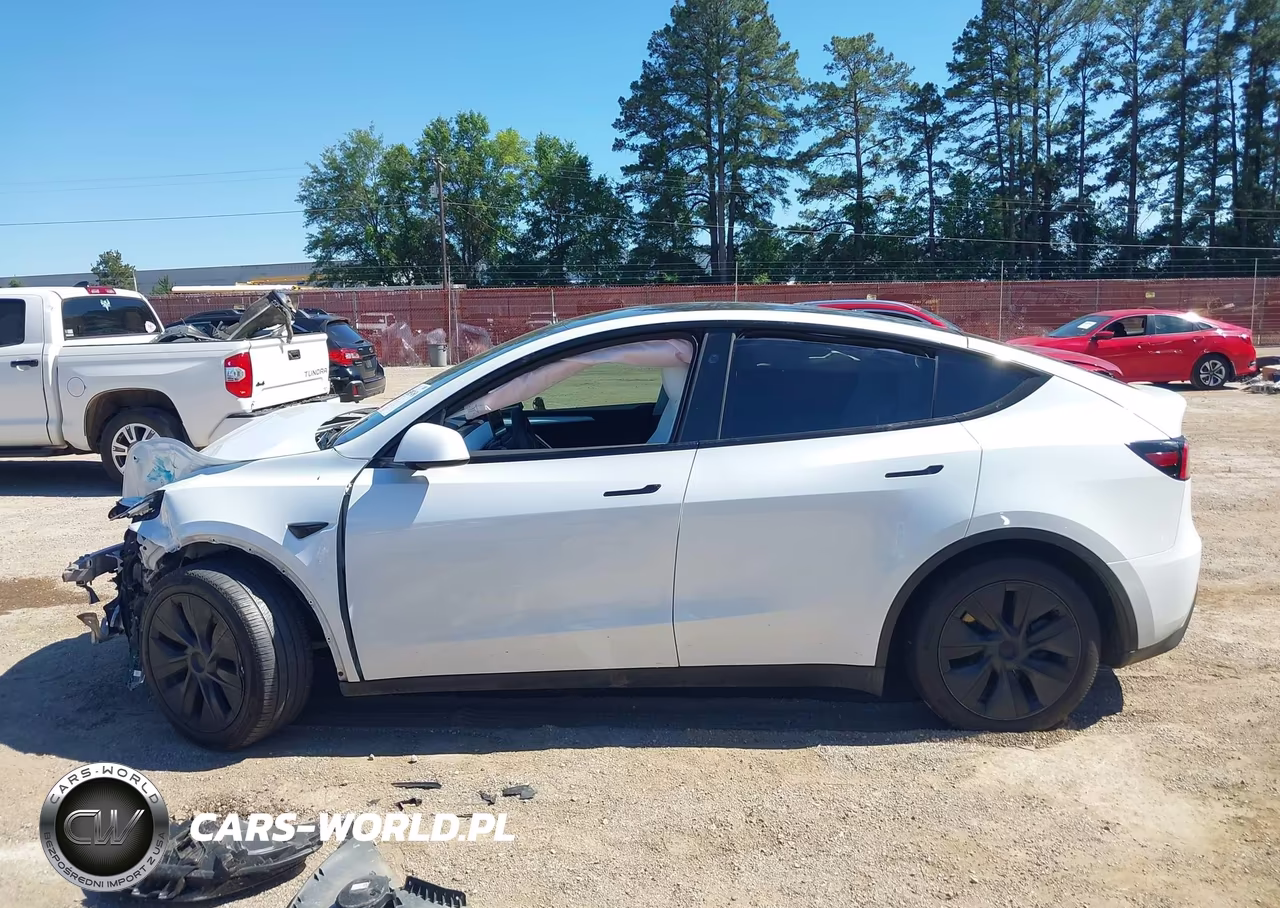 2024 Tesla Model Y Long Range Single Motor Rear-Wheel Drive-Rwd VIN:7SAYGDED4RA334418 - 15