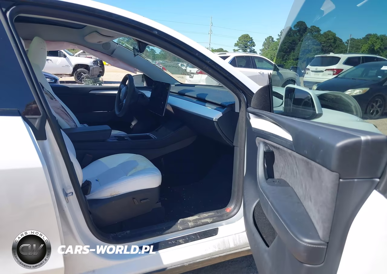 2024 Tesla Model Y Long Range Single Motor Rear-Wheel Drive-Rwd VIN:7SAYGDED4RA334418 - 5