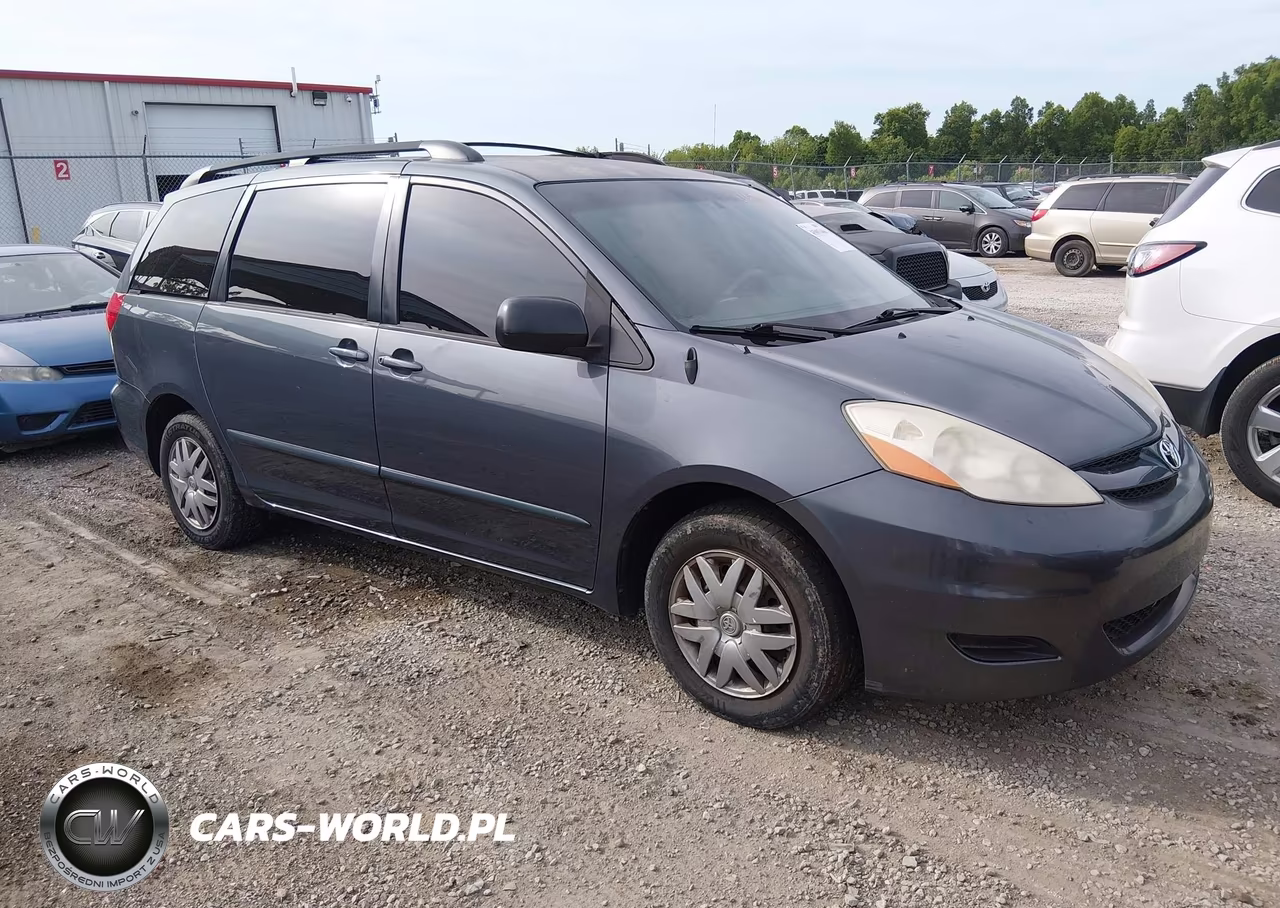 2008 Toyota Sienna Le – zdjęcie 1 z 16