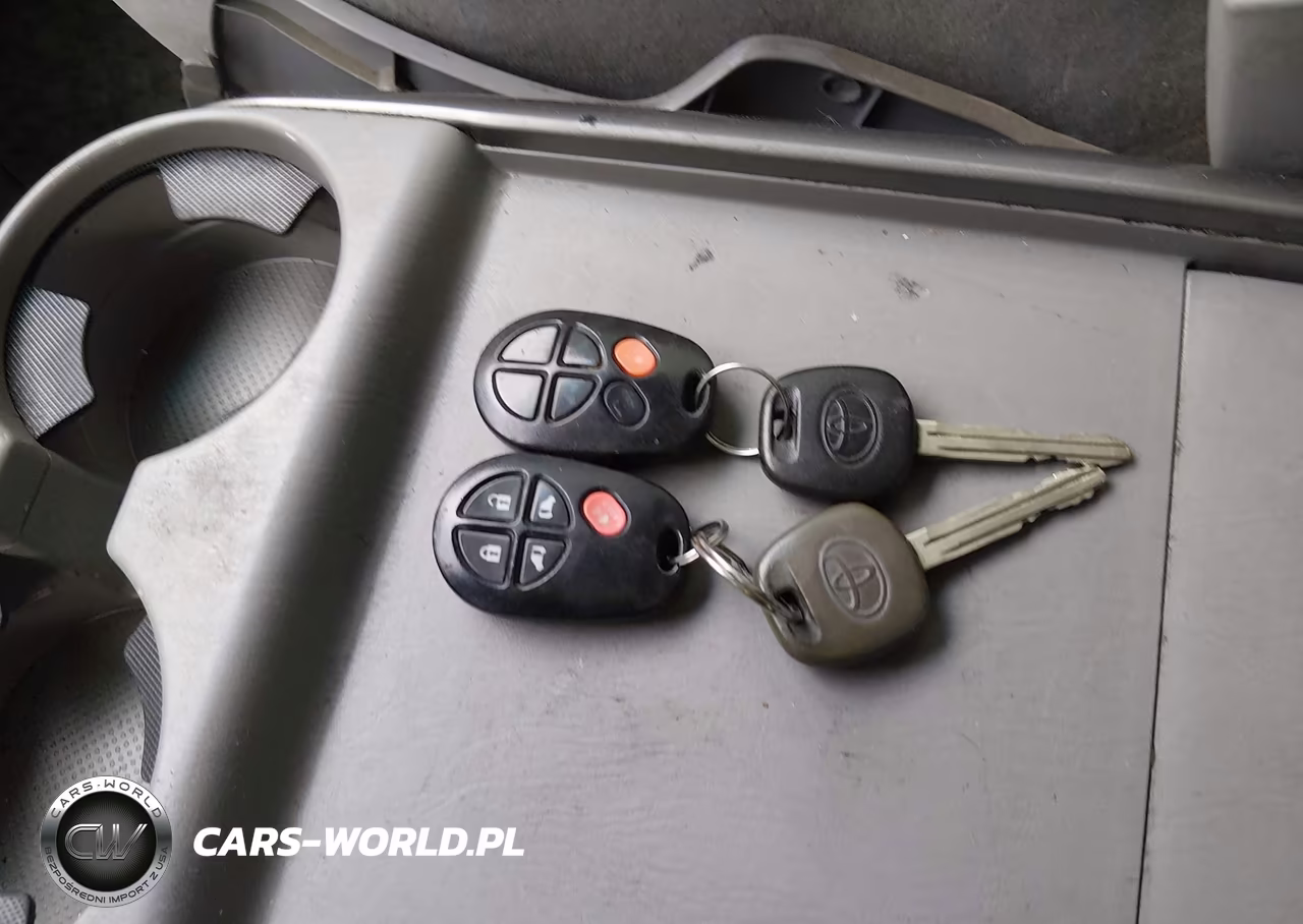 2008 Toyota Sienna Le VIN:5TDZK23C28S174440 - 11