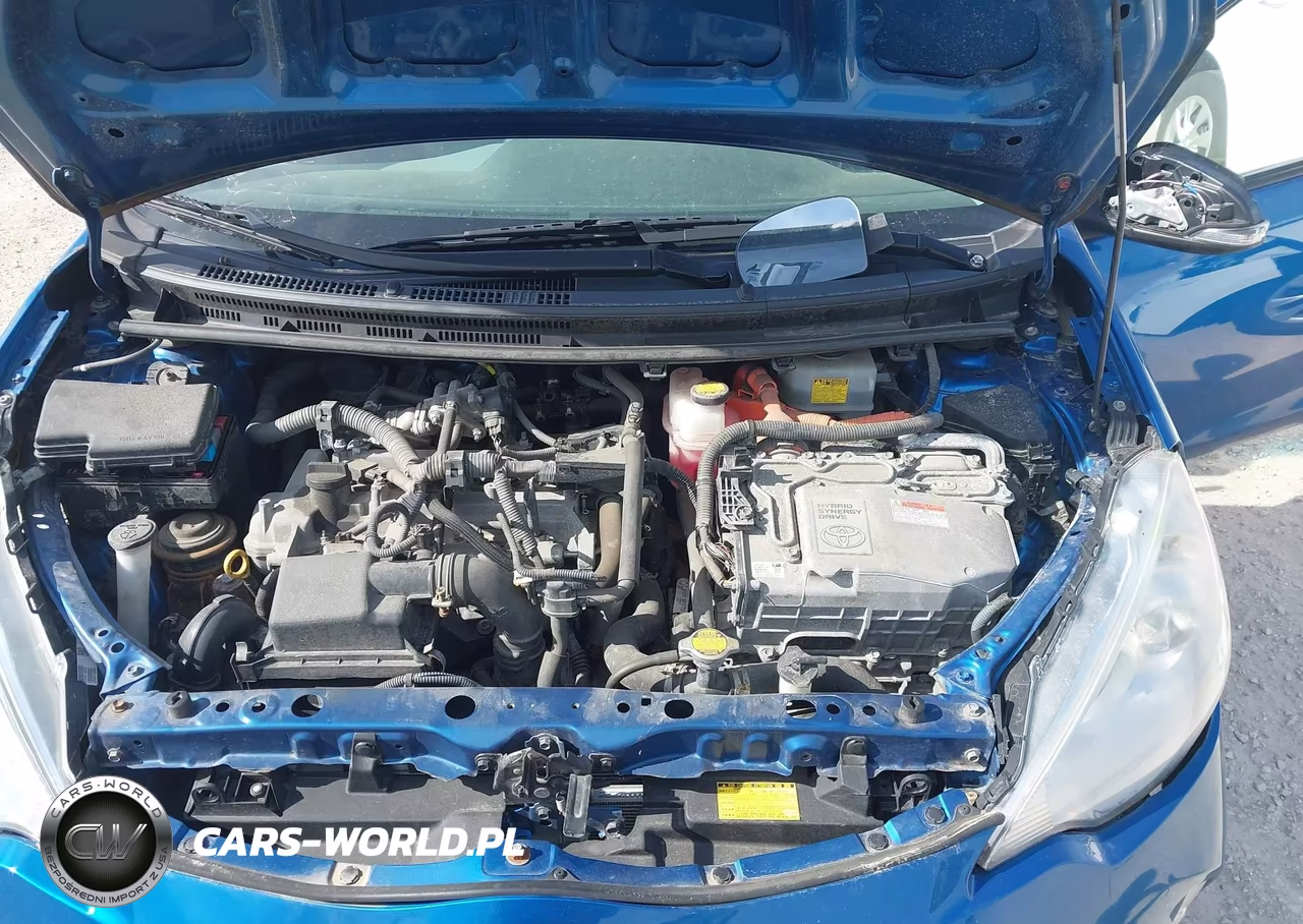 2012 Toyota Prius C Two VIN:JTDKDTB36C1015445 - 10