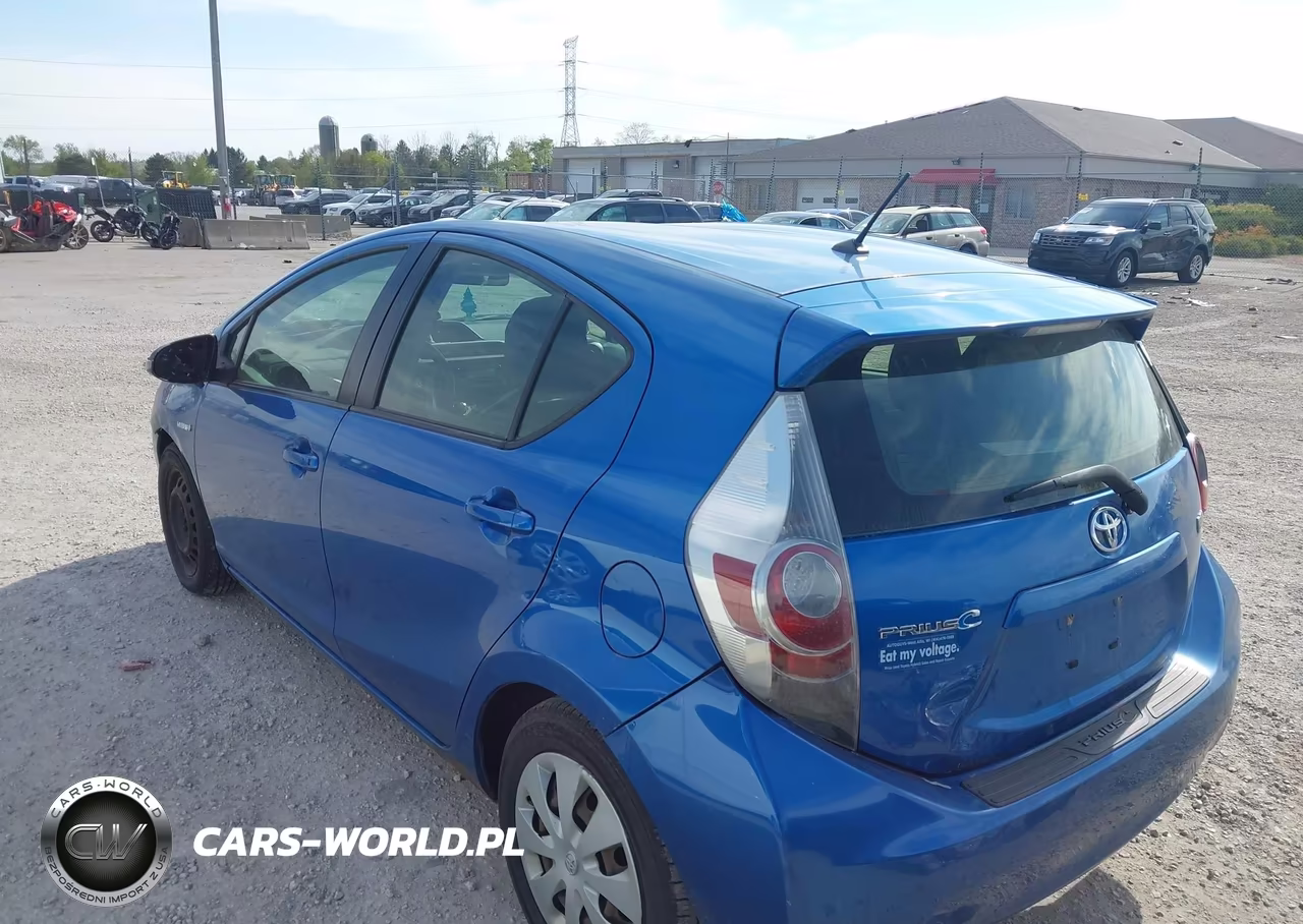 2012 Toyota Prius C Two VIN:JTDKDTB36C1015445 - 3