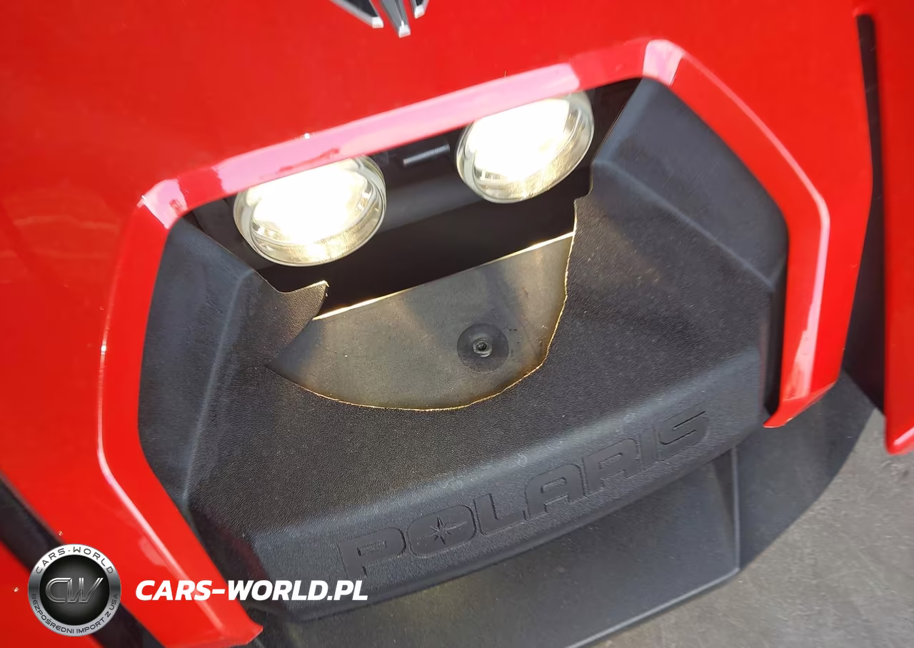 2015 Polaris Slingshot Sl VIN:57XAAPFA3F5100445 - 13