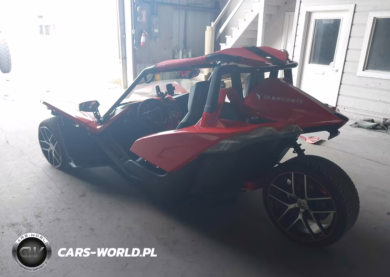 2015 Polaris Slingshot Sl VIN:57XAAPFA3F5100445 - 3