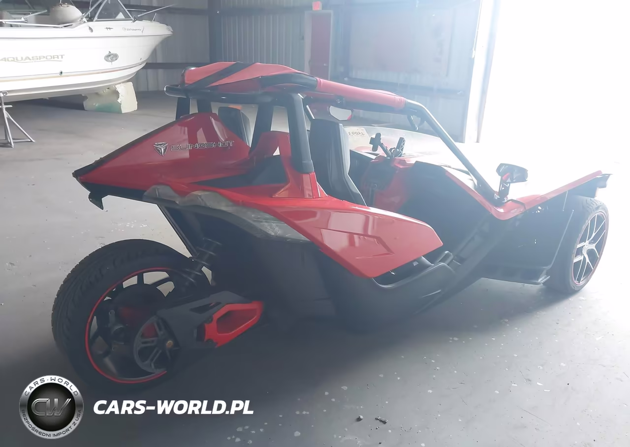 2015 Polaris Slingshot Sl VIN:57XAAPFA3F5100445 - 4