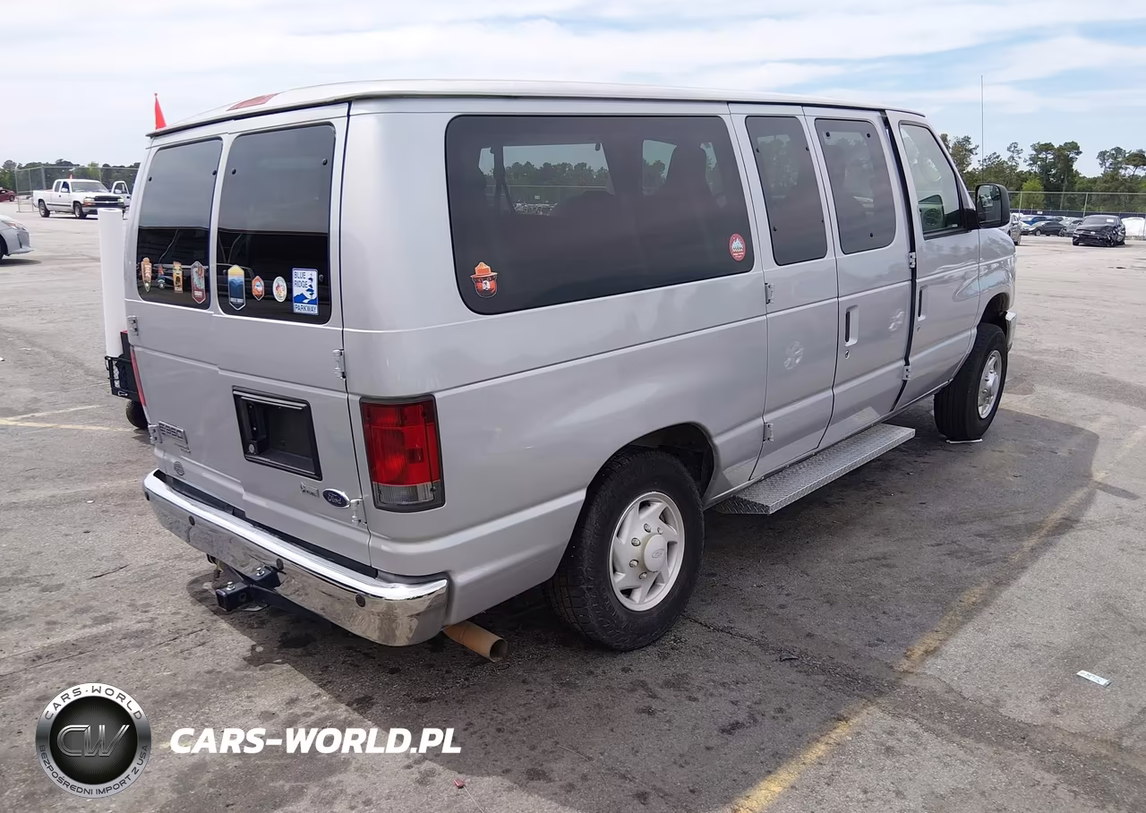 2013 Ford E-350 Super Duty Xlt VIN:1FBNE3BL2DDA19734 - 4