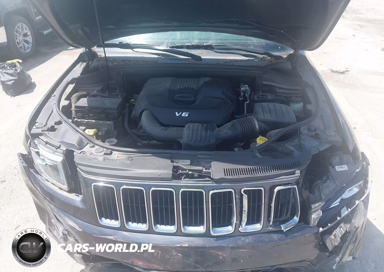 2014 Jeep Grand Cherokee Laredo VIN:1C4RJFAG2EC236755 - 10
