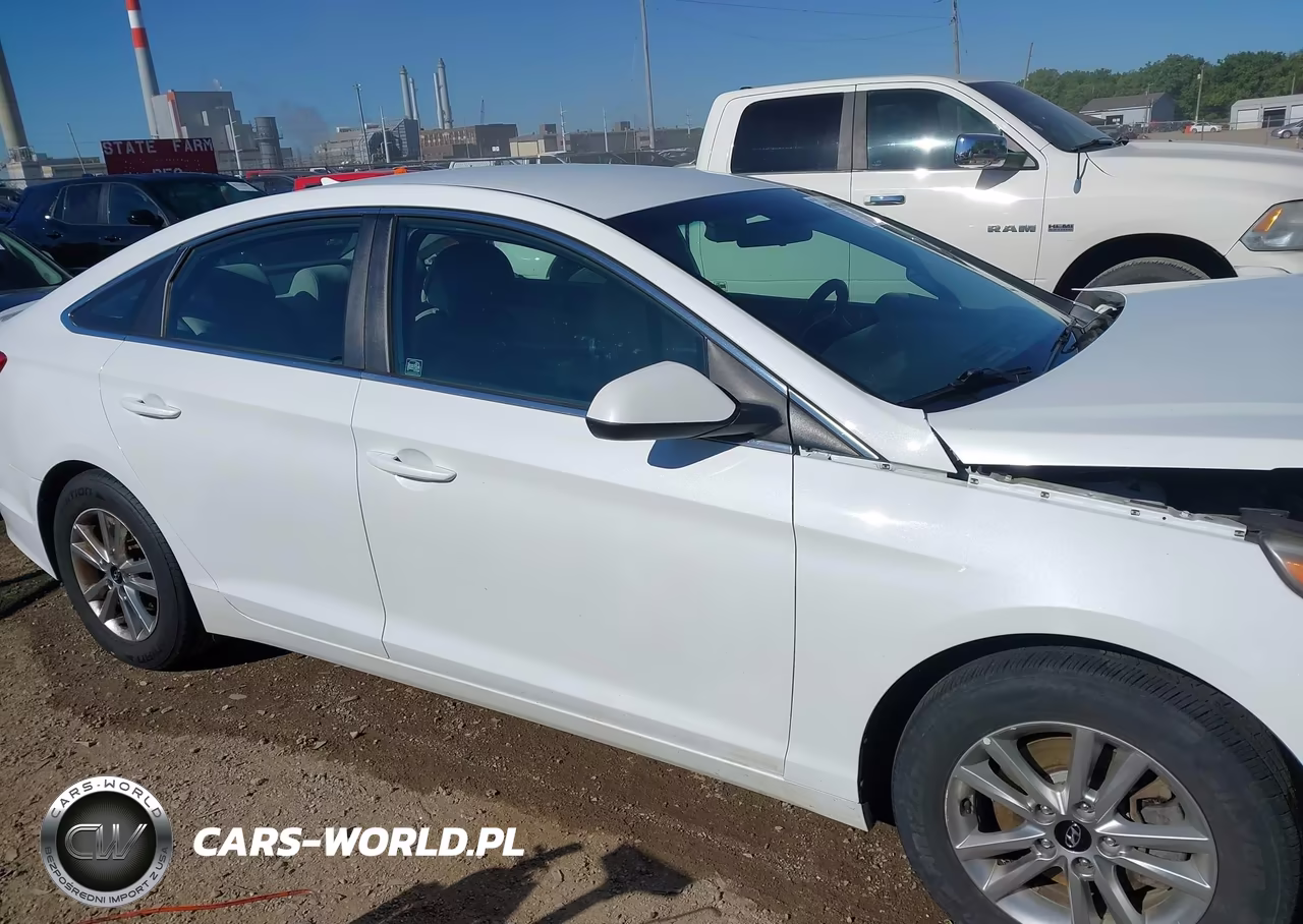 2017 Hyundai Sonata VIN:5NPE24AF8HH561104 - 13