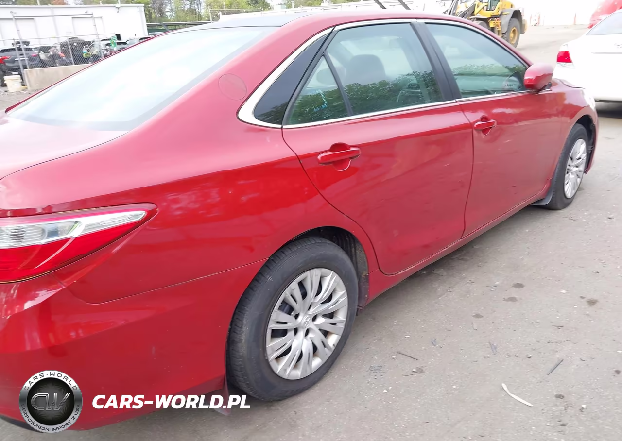 2015 Toyota Camry Hybrid Le VIN:4T1BD1FK3FU142688 - 6