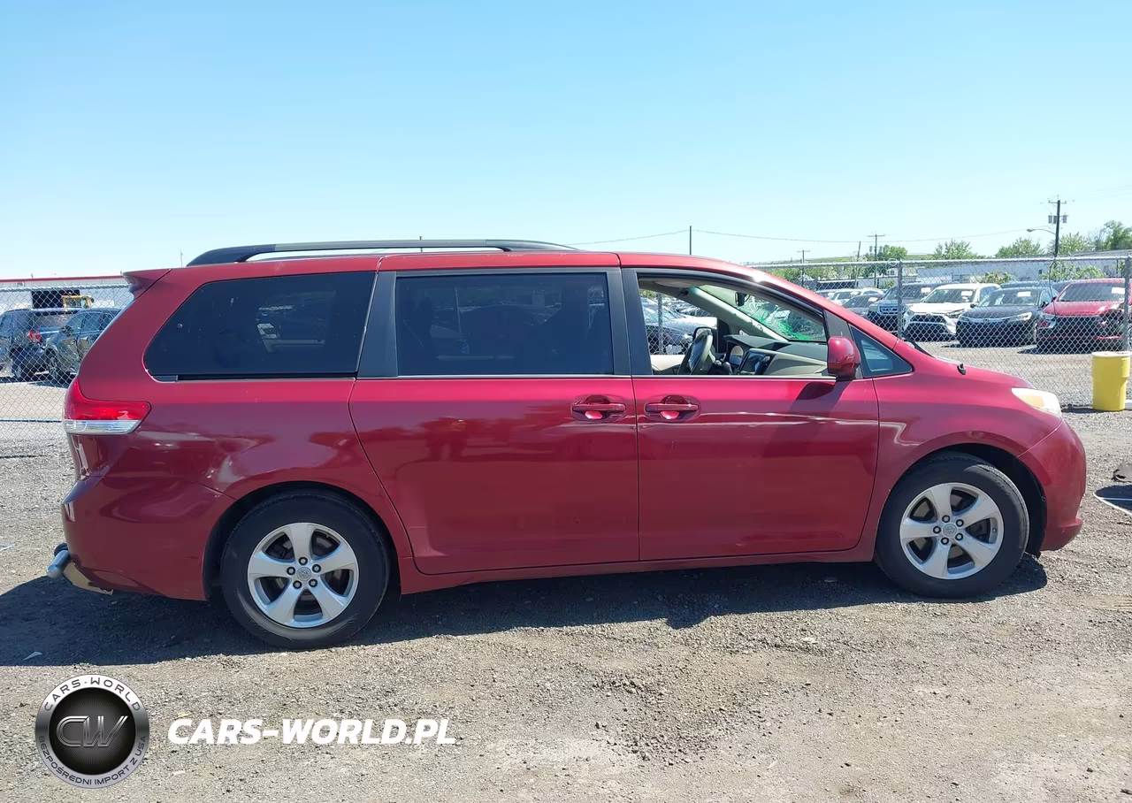 2012 Toyota Sienna Le V6 8 Passenger VIN:5TDKK3DC5CS242616 - 13