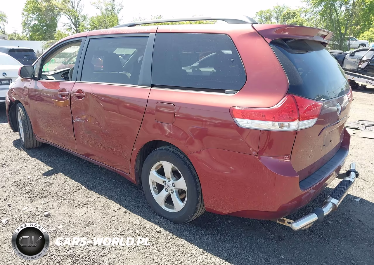 2012 Toyota Sienna Le V6 8 Passenger VIN:5TDKK3DC5CS242616 - 3