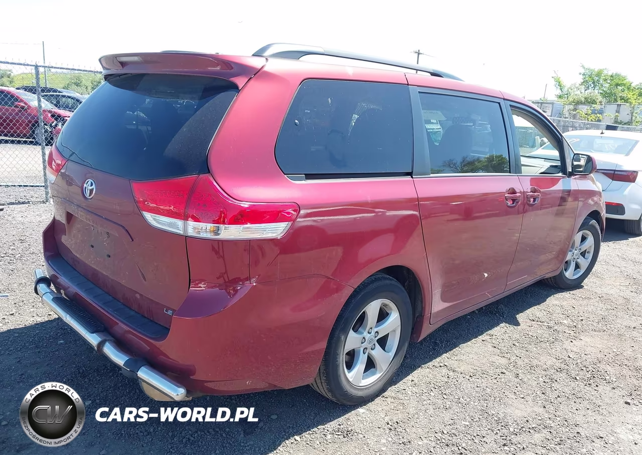 2012 Toyota Sienna Le V6 8 Passenger VIN:5TDKK3DC5CS242616 - 4