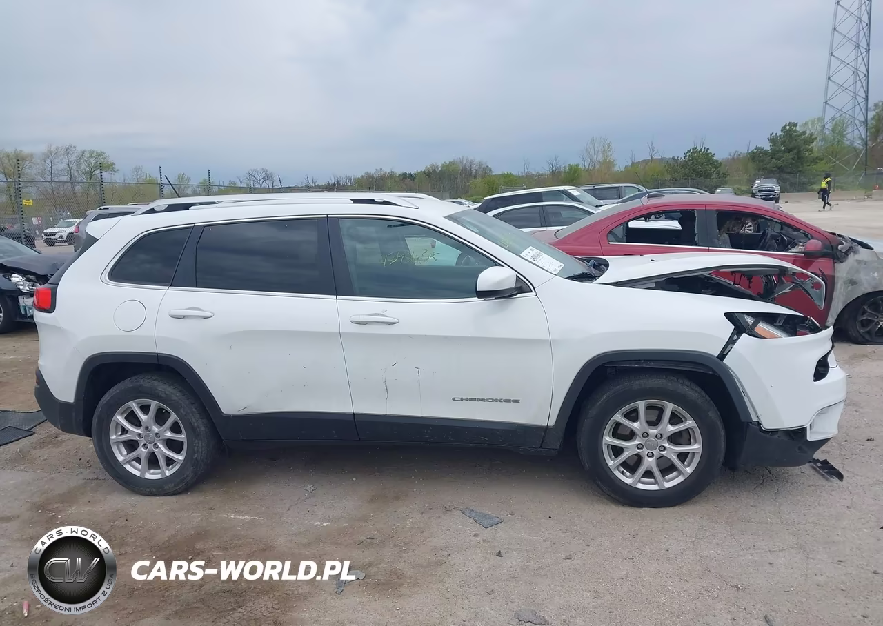 2016 Jeep Cherokee Latitude VIN:1C4PJMCBXGW120900 - 13