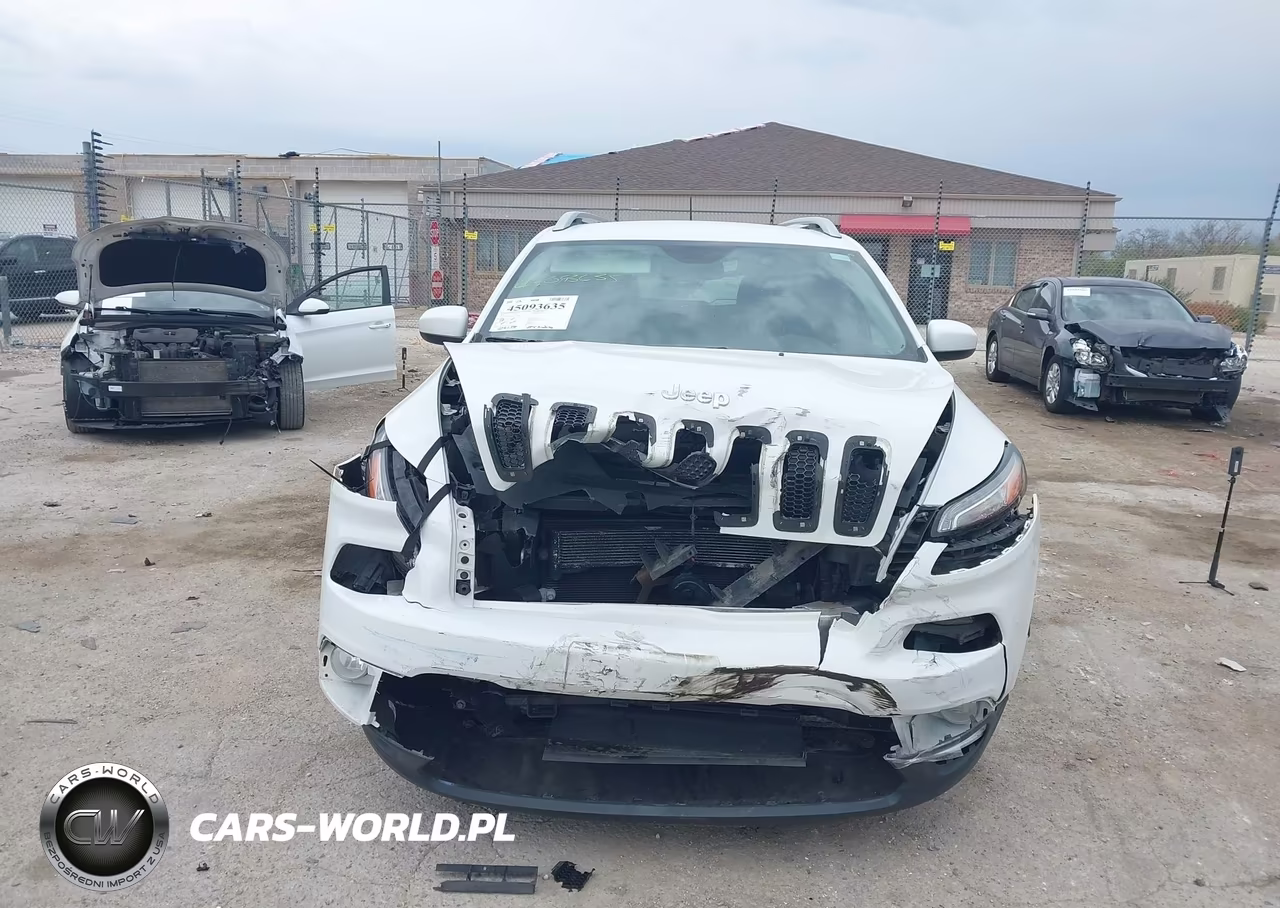 2016 Jeep Cherokee Latitude VIN:1C4PJMCBXGW120900 - 6