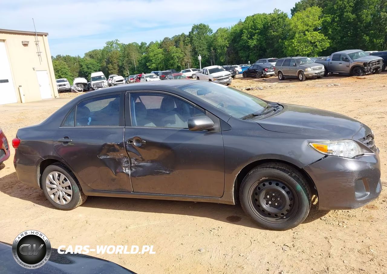 2013 Toyota Corolla Le VIN:5YFBU4EE2DP094659 - 13