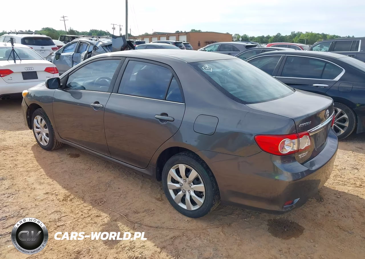 2013 Toyota Corolla Le VIN:5YFBU4EE2DP094659 - 3