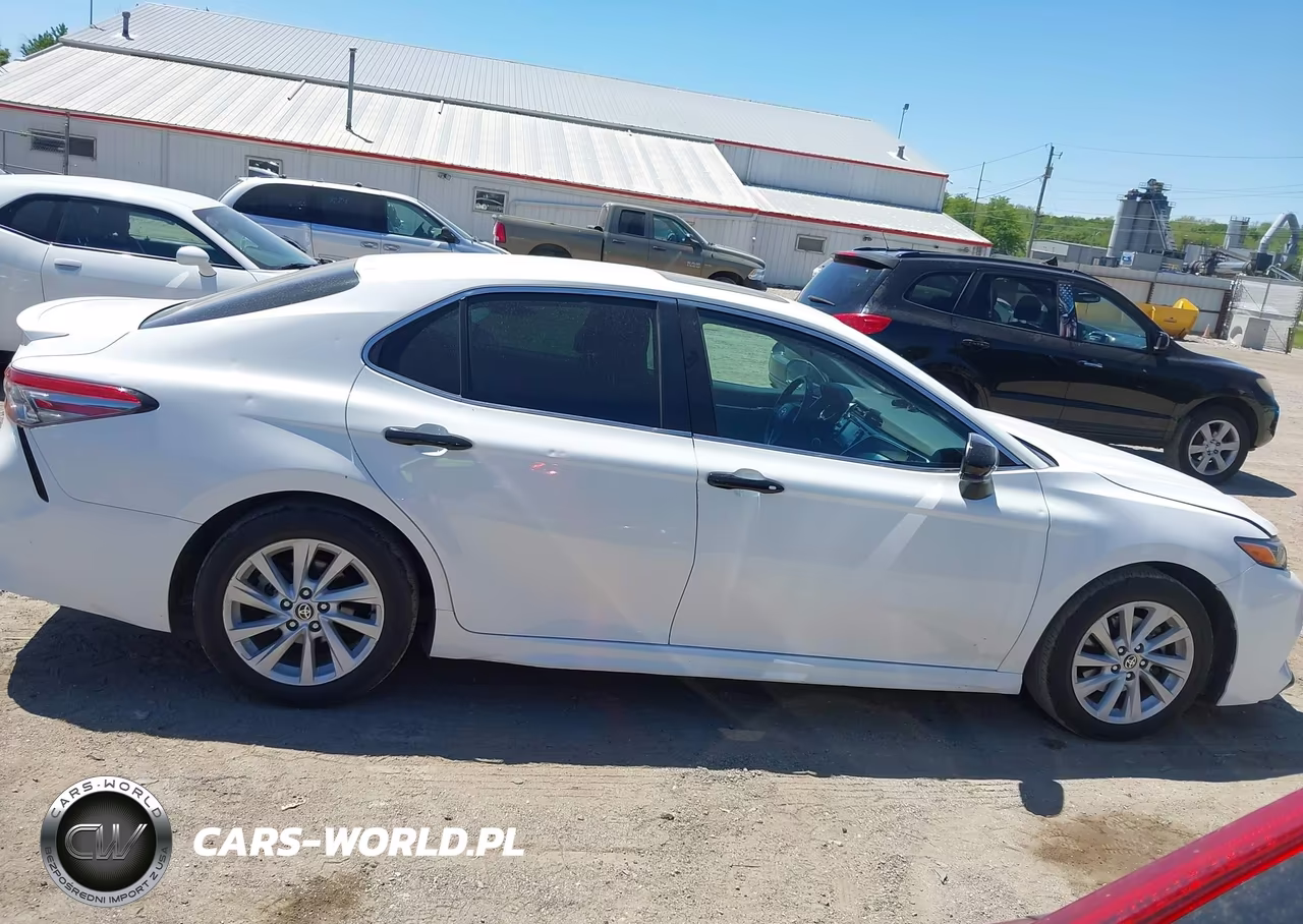 2018 Toyota Camry Se VIN:4T1B11HK5JU647100 - 13