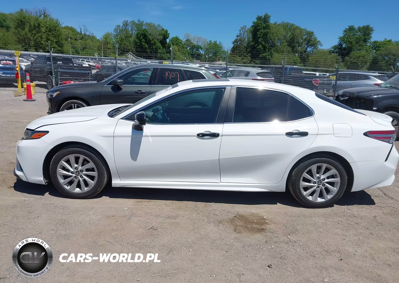 2018 Toyota Camry Se VIN:4T1B11HK5JU647100 - 14
