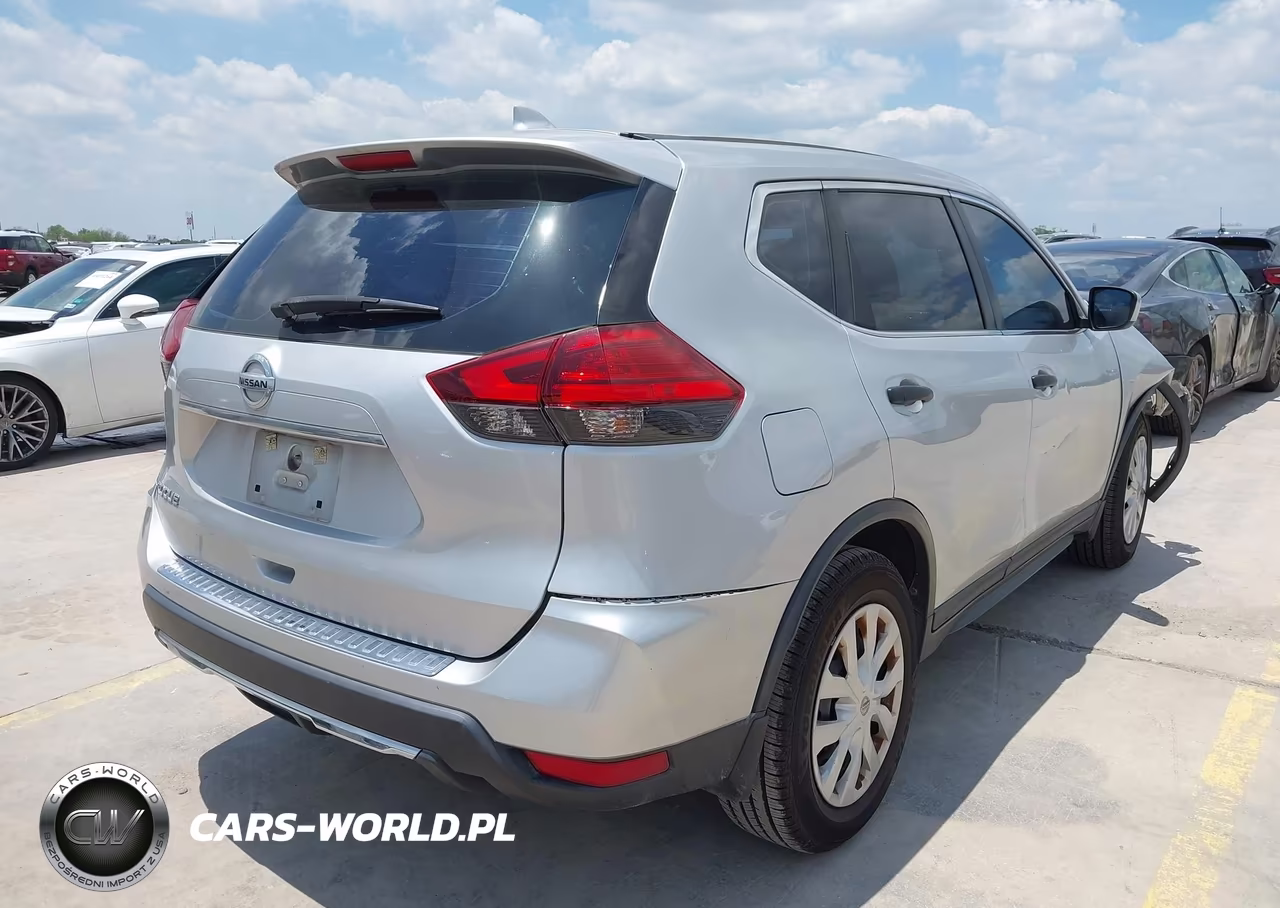 2017 Nissan Rogue S VIN:5N1AT2MT6HC796089 - 4