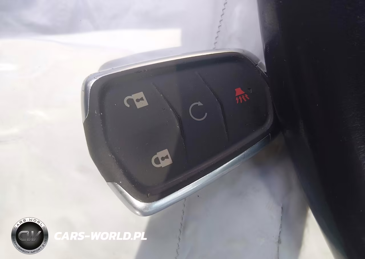 2019 Cadillac Xt4 Luxury VIN:1GYAZAR46KF102550 - 11