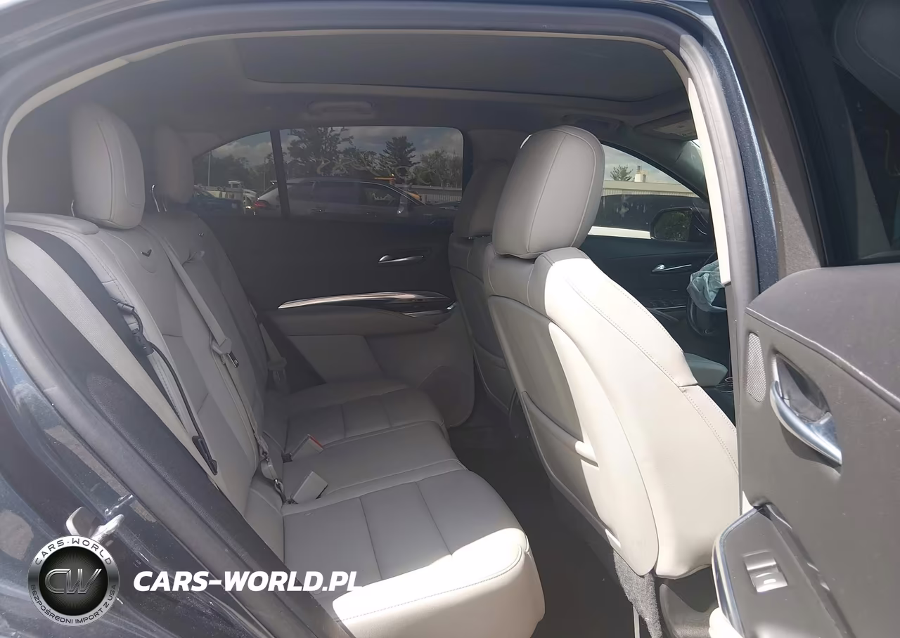 2019 Cadillac Xt4 Luxury VIN:1GYAZAR46KF102550 - 8