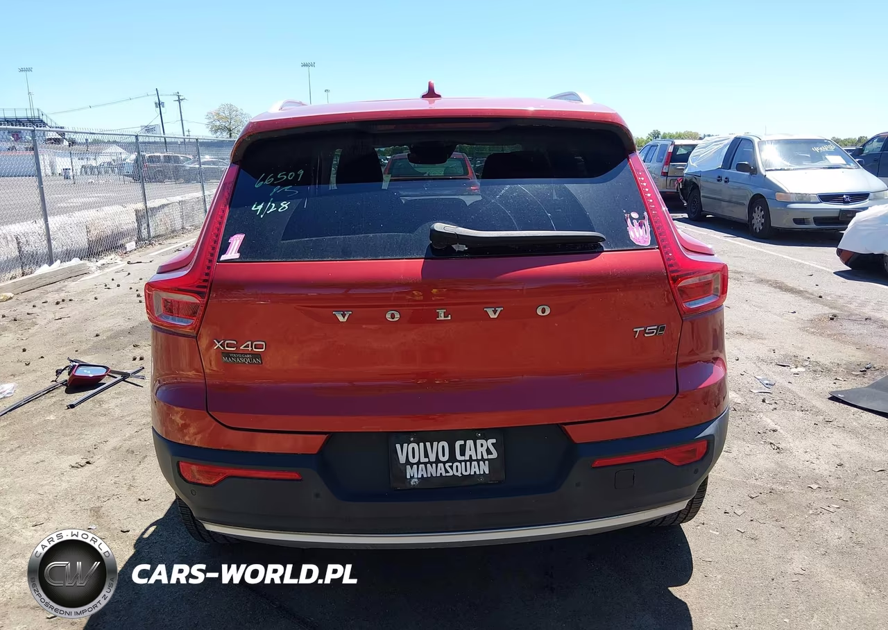 2019 Volvo Xc40 T5 Momentum VIN:YV4162UKXK2056235 - 16