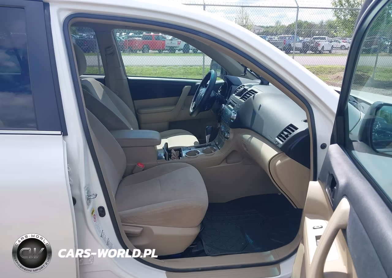 2012 Toyota Highlander Base V6 VIN:5TDBK3EH0CS147925 - 5
