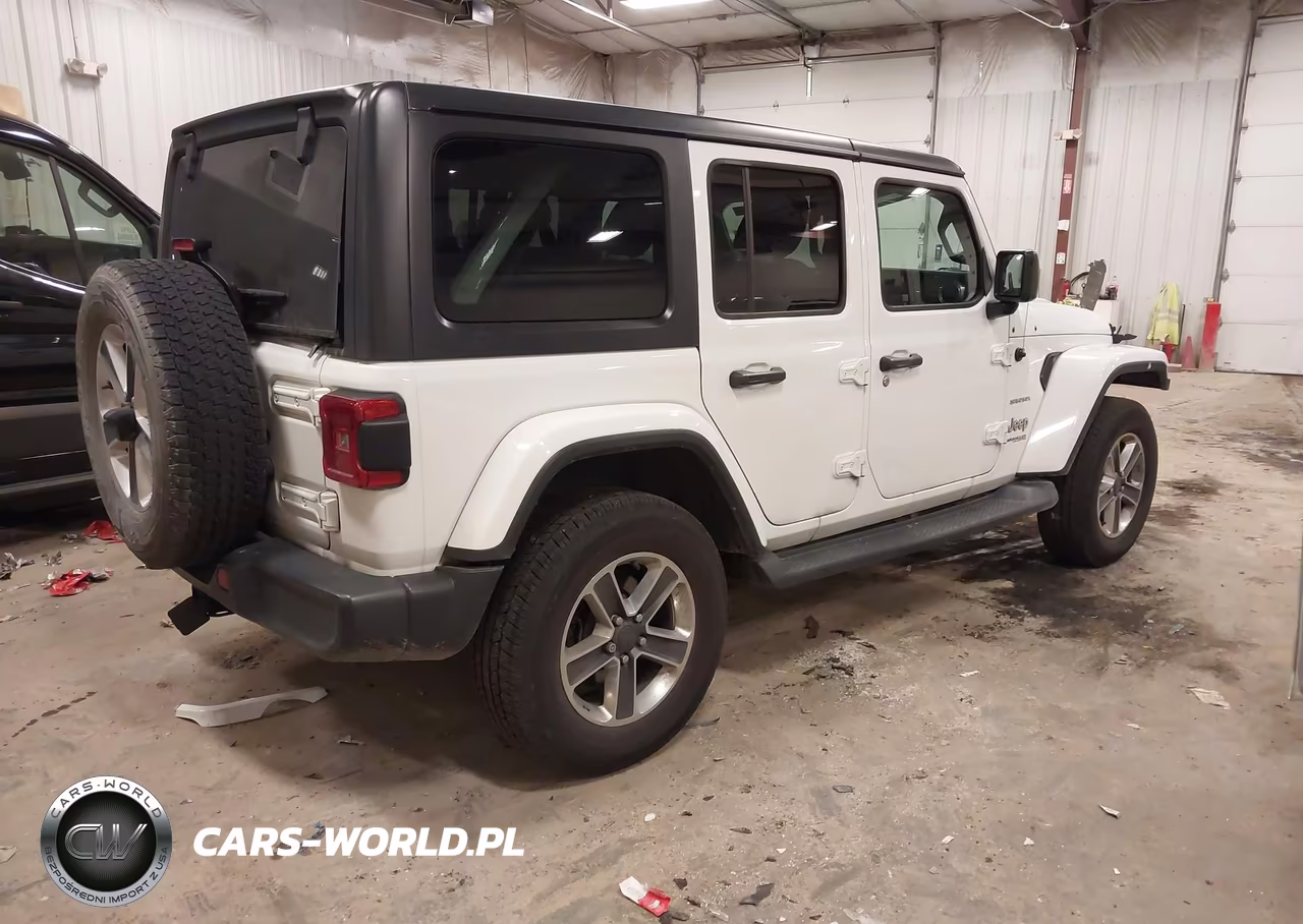 2018 Jeep Wrangler Unlimited Sahara 4X4 VIN:1C4HJXEG3JW141349 - 4