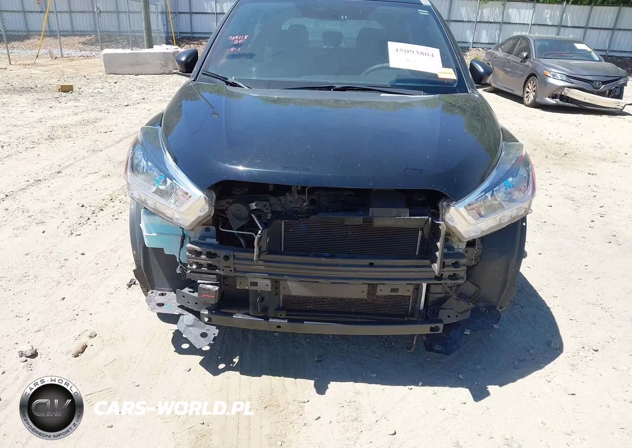 2018 Nissan Kicks S VIN:3N1CP5CU1JL530053 - 6