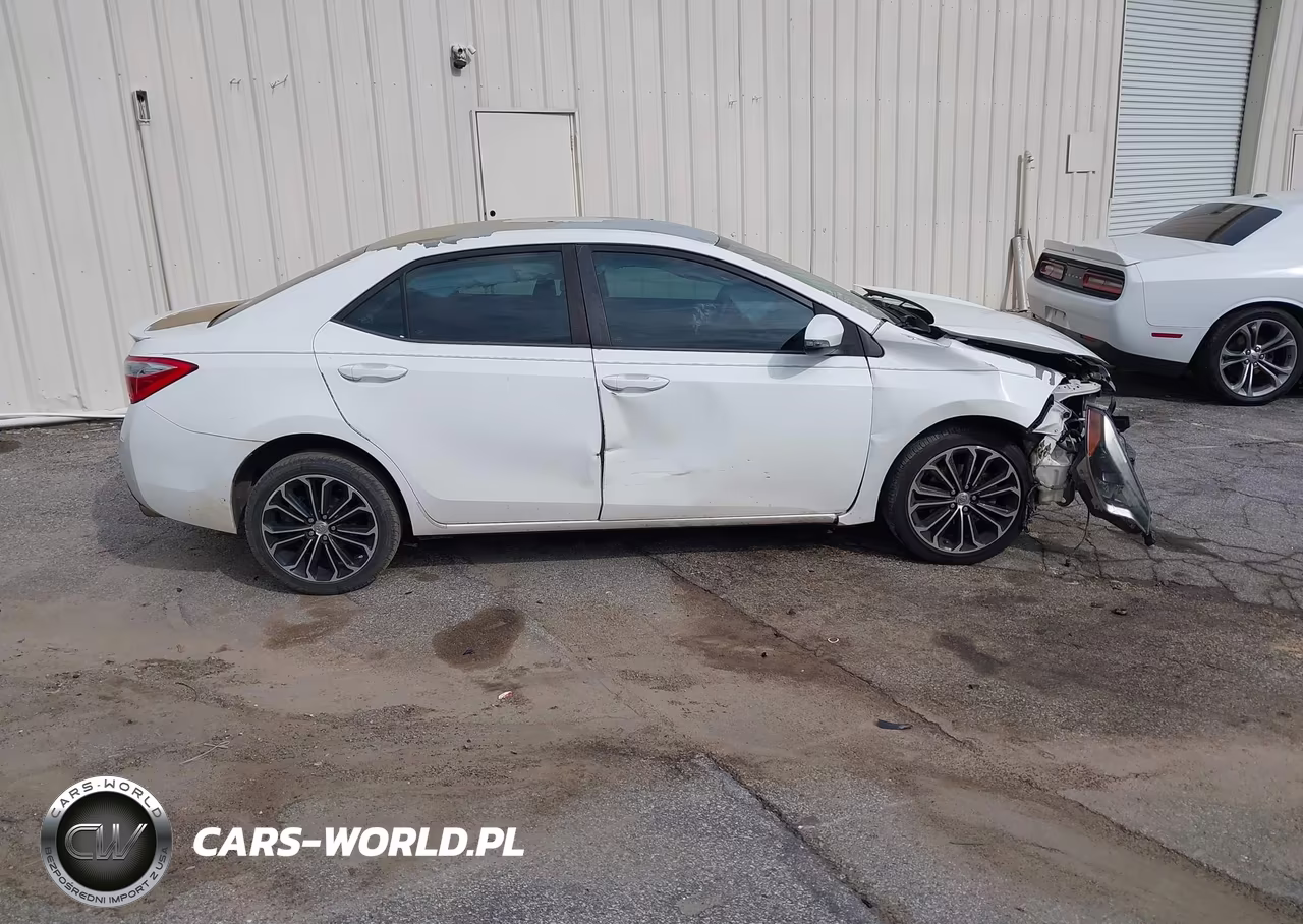 2015 Toyota Corolla S Plus VIN:5YFBURHEXFP257554 - 13