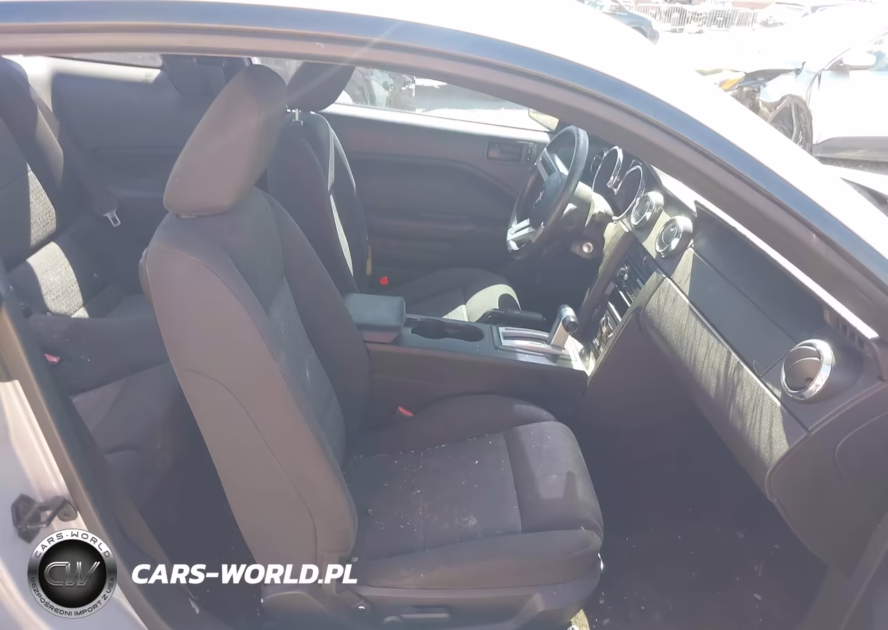 2006 Ford Mustang V6 VIN:1ZVFT80N165110141 - 5