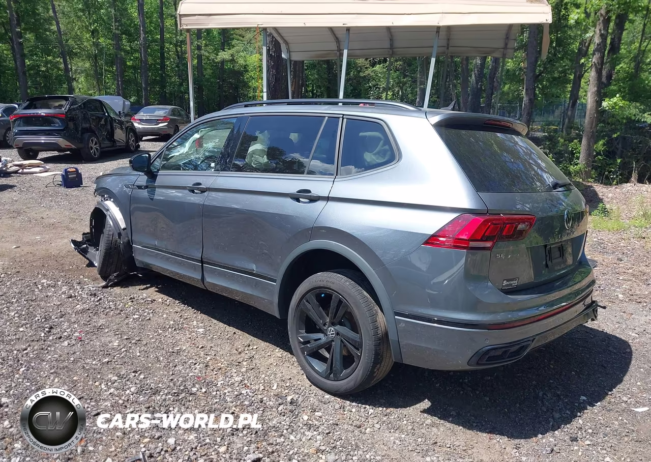 2024 Volkswagen Tiguan 2.0T Se R-Line Black VIN:3VVCB7AX2RM049417 - 3