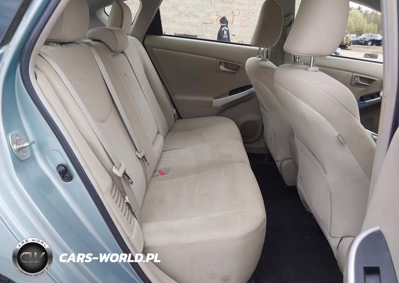 2013 Toyota Prius Two VIN:JTDKN3DU9D1690372 - 8