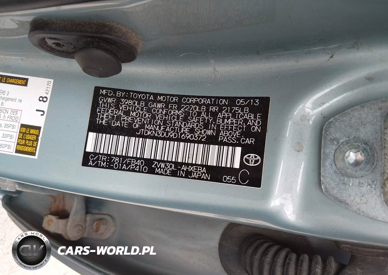 2013 Toyota Prius Two VIN:JTDKN3DU9D1690372 - 9