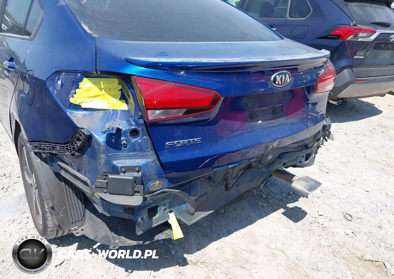 2018 Kia Forte S VIN:3KPFL4A72JE199100 - 6