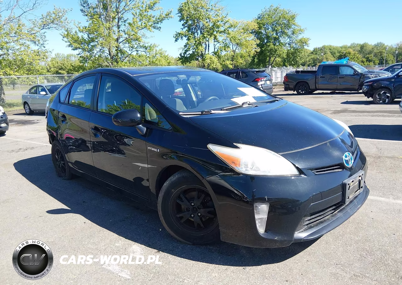 2014 Toyota Prius Three VIN:JTDKN3DU8E1758694 - 1