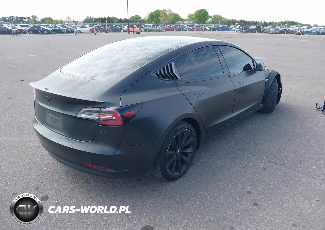 2018 Tesla Model 3 Long Range-Performance VIN:5YJ3E1EB7JF183964 - 4
