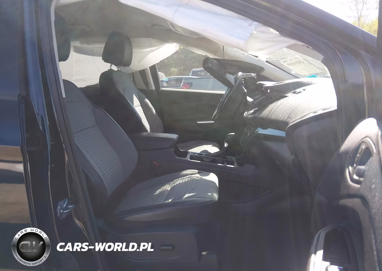 2017 Ford Escape Titanium VIN:1FMCU9J97HUC93687 - 5