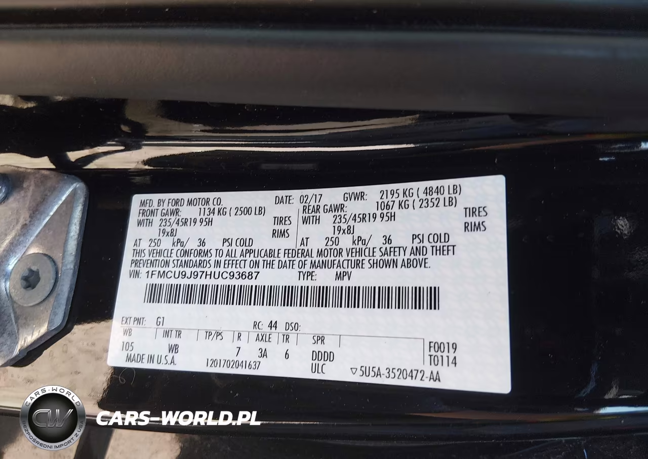 2017 Ford Escape Titanium VIN:1FMCU9J97HUC93687 - 9