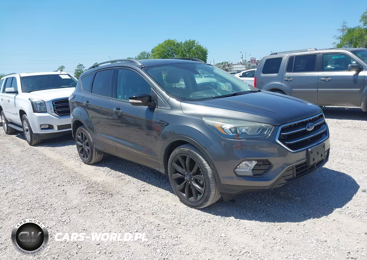 2017 Ford Escape Titanium – zdjęcie 1 z 16